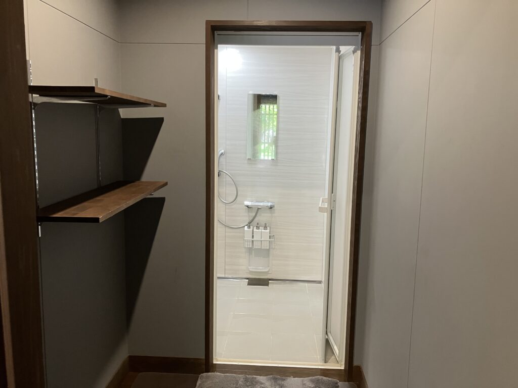 北山キャンプ場_シャワー室内部2